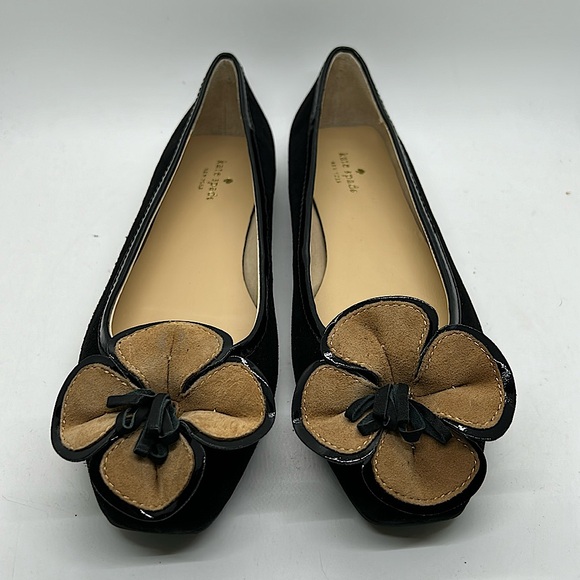 Kate Spade New York Black/Tan Suede Flower Ballet Flats Shoes **Size 6.5** 🌸🌸 - Picture 2 of 6